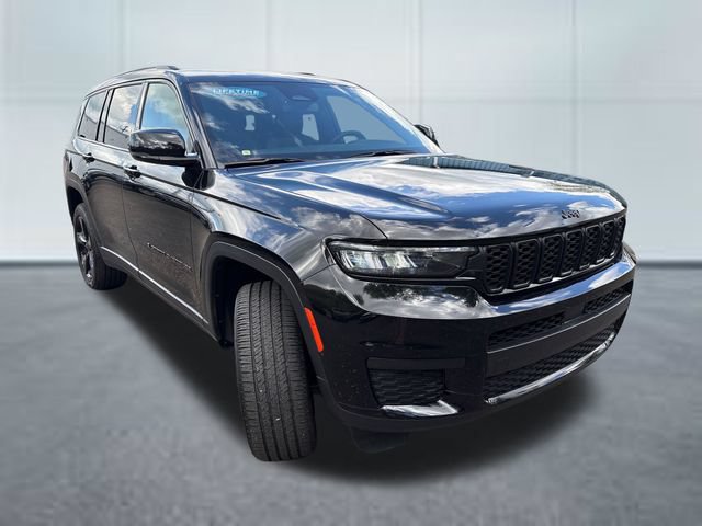 Used 2024 Jeep Grand Cherokee L Altitude AWD/4WD image 5