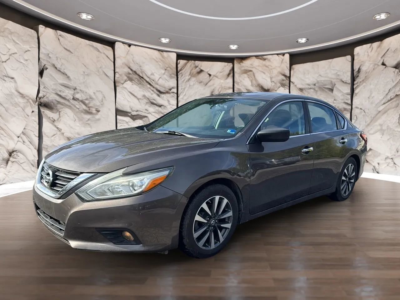 Used 2017 Nissan Altima 2.5 SV image 1
