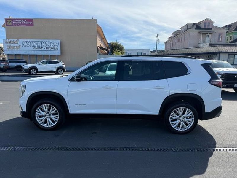 Used 2024 GMC Acadia Elevation FWD image 2