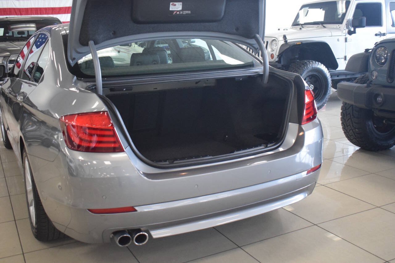 Used 2012 BMW 528i Sedan RWD image 31