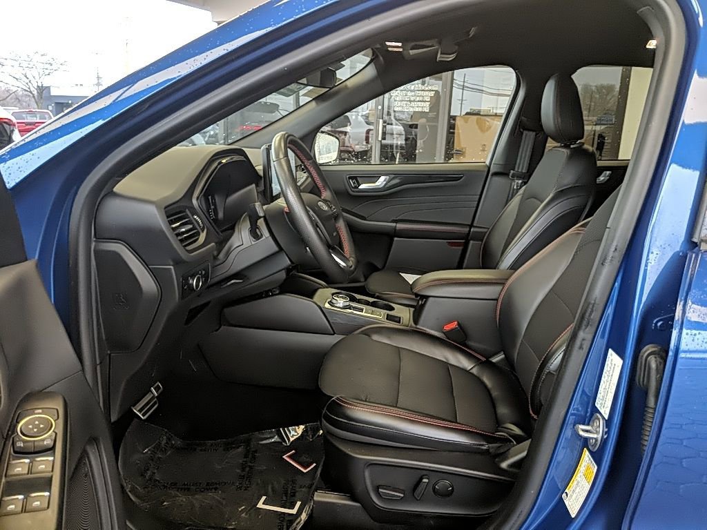 Used 2023 Ford Escape ST-Line w/ Tech Pack #1 image 12