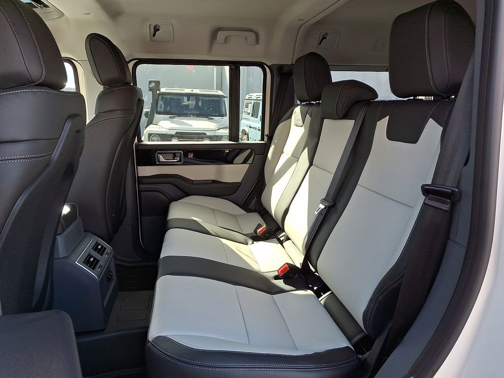 New 2025 INEOS Grenadier Fieldmaster Edition image 5