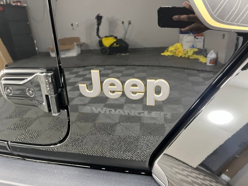 Used 2025 Jeep Wrangler Unlimited Rubicon 392 AWD/4WD image 3