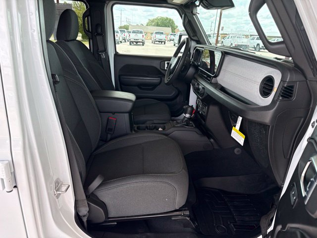 Used 2025 Jeep Gladiator Sport AWD/4WD image 12