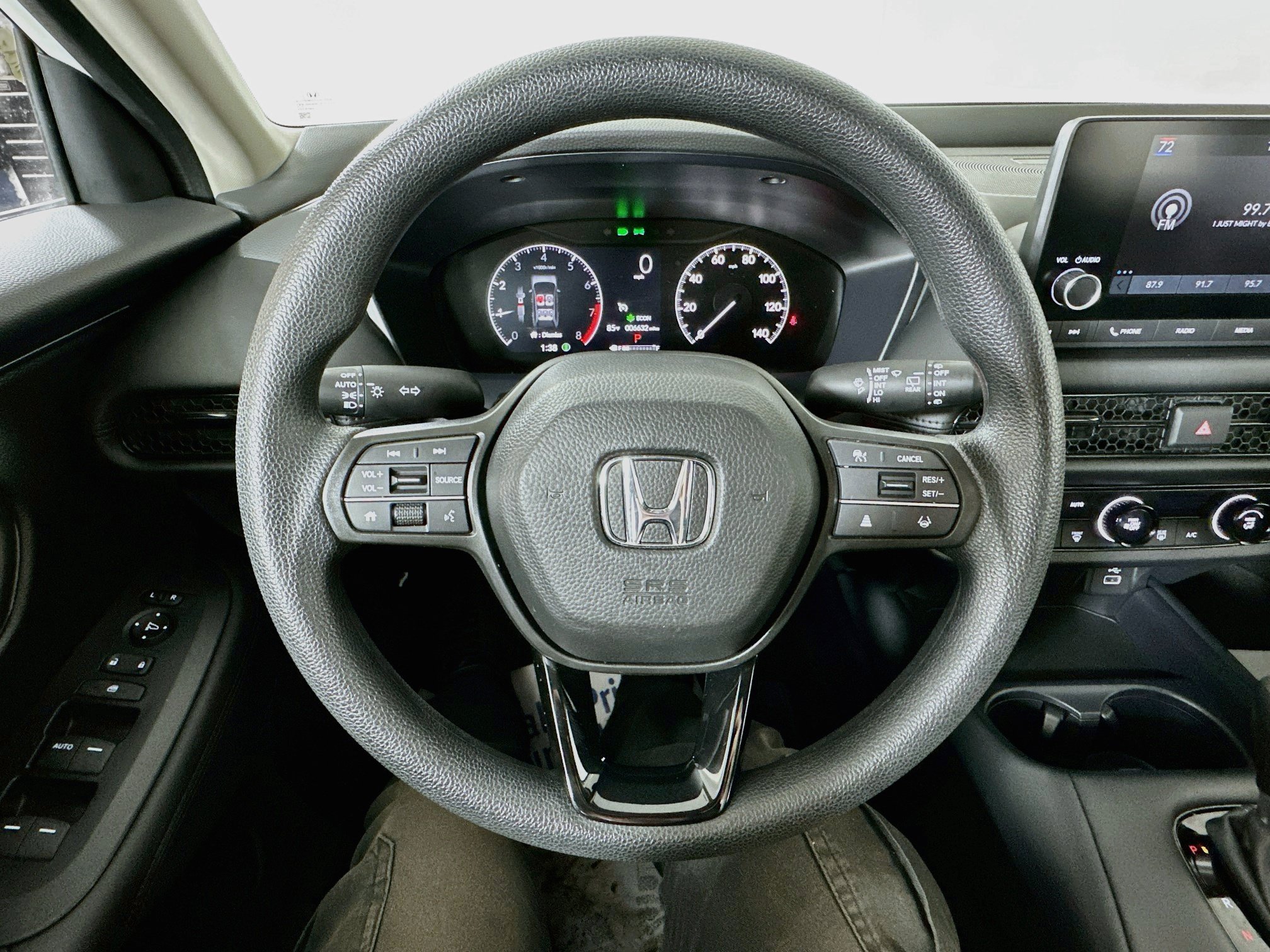 Used 2024 Honda HR-V LX image 11