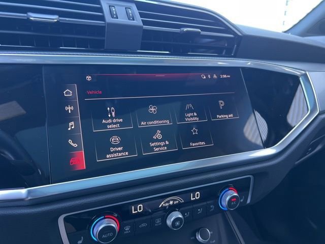 New 2025 Audi Q3 2.0T Premium image 31