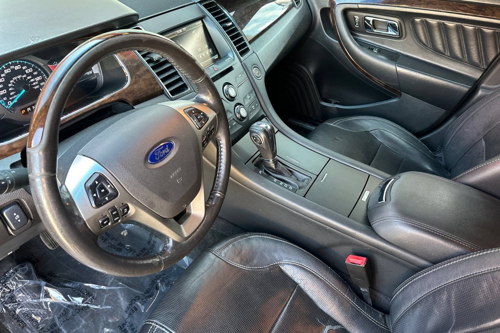 Used 2014 Ford Taurus Limited FWD image 10