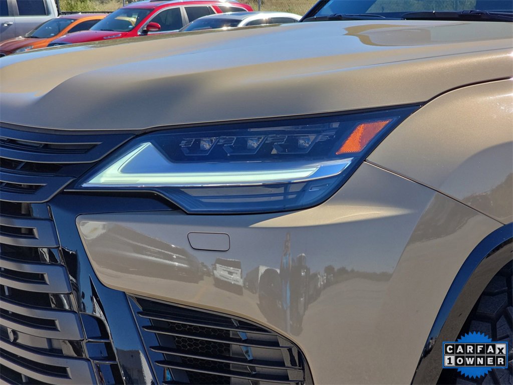 Used 2025 Lexus LX 700h Overtrail image 31