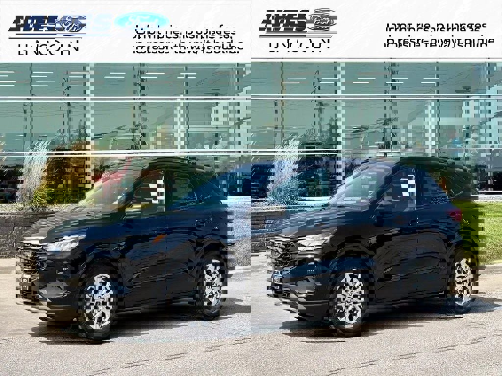 New 2025 Ford Escape Active image 1