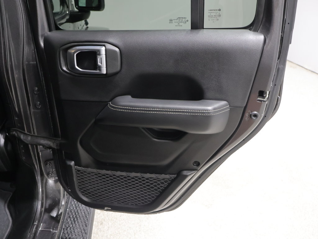 Used 2022 Jeep Wrangler Unlimited Sahara w/ Cold Weather Group AWD/4WD image 20