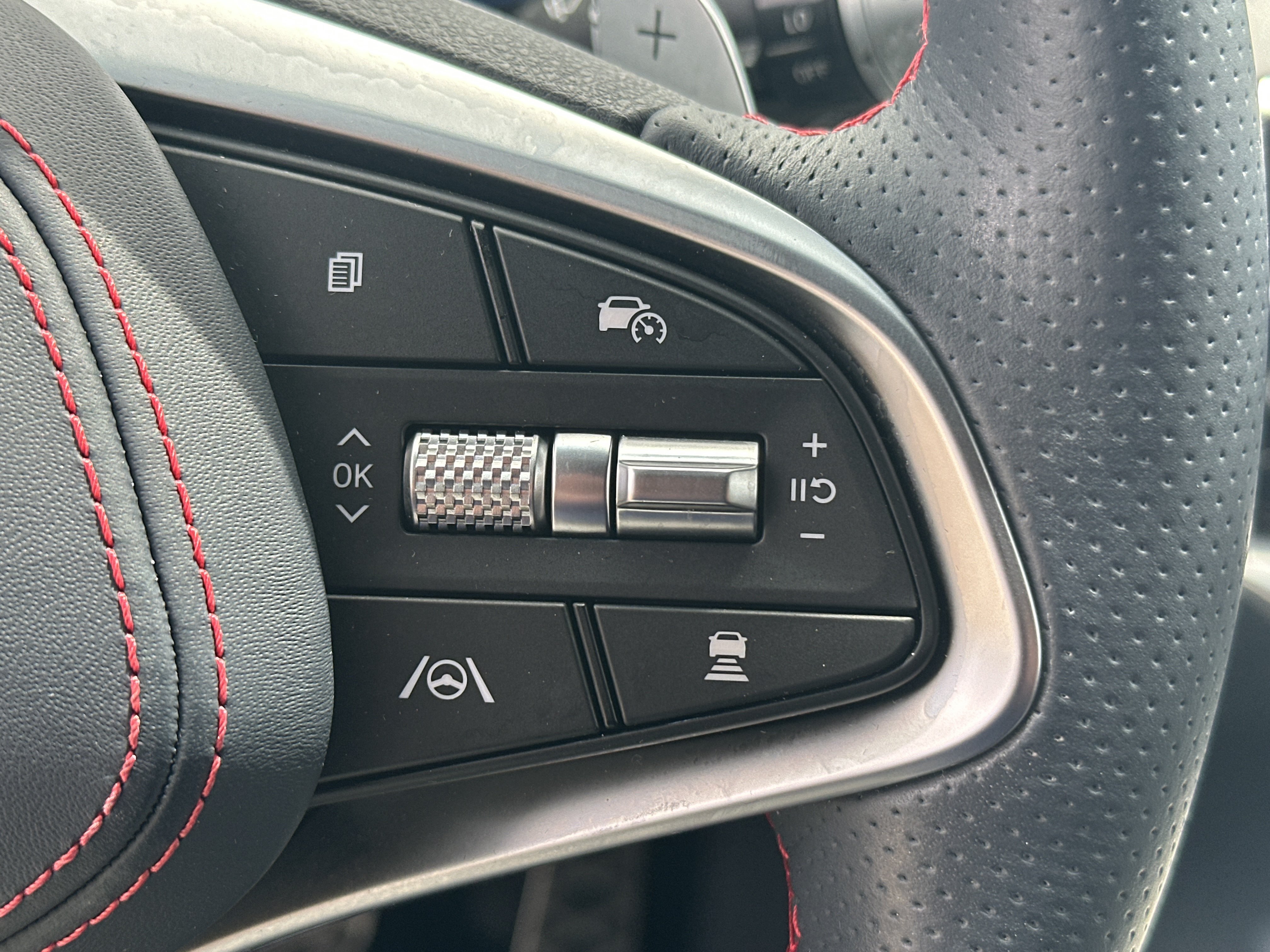 Certified 2024 Genesis GV70 3.5T Sport AWD/4WD image 19