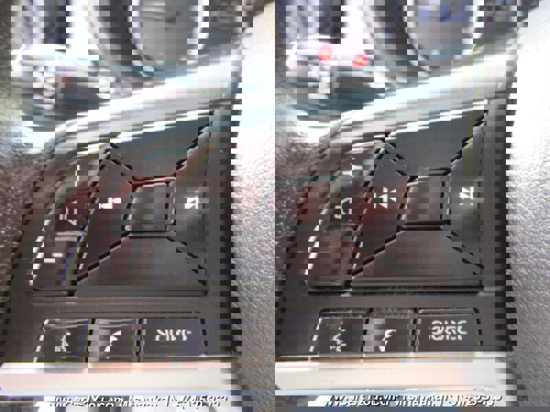 Used 2020 Nissan Kicks S image 21