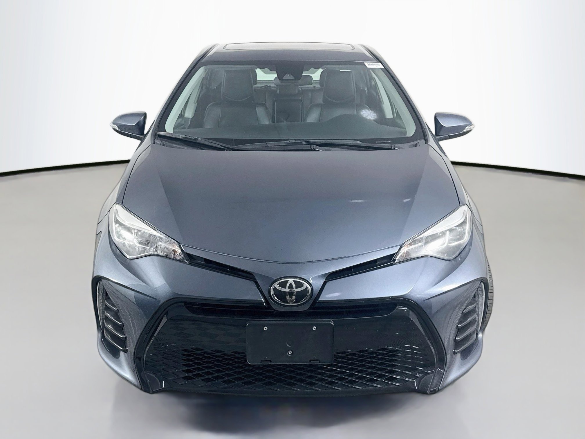 Used 2019 Toyota Corolla XSE FWD image 2