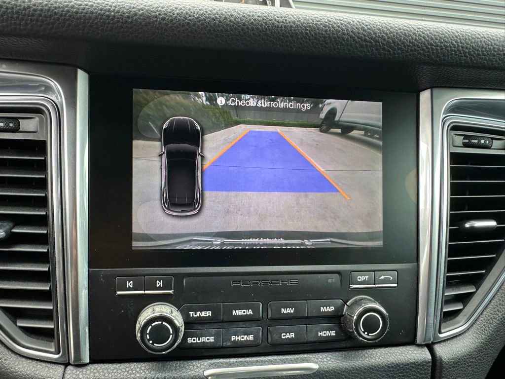 Certified 2017 Porsche Macan AWD/4WD image 30