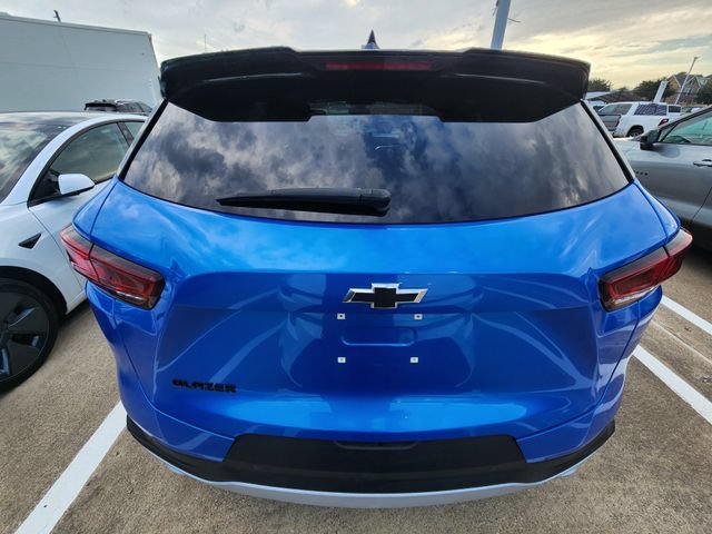 Used 2024 Chevrolet Blazer LT w/ Convenience Package FWD image 5