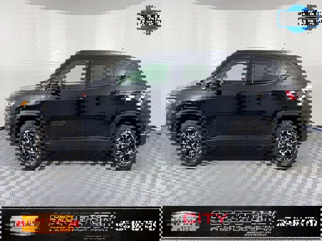 Used 2024 Jeep Compass Trailhawk w/ Trailhawk Convenience Group image 4