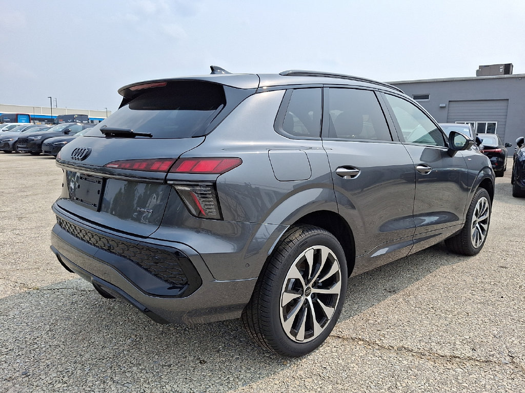New 2026 Audi Q3 quattro 2.0T AWD/4WD image 4