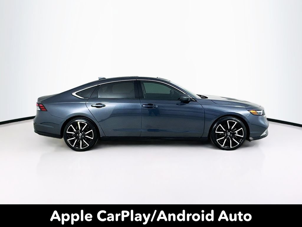 Used 2025 Honda Accord Touring image 9