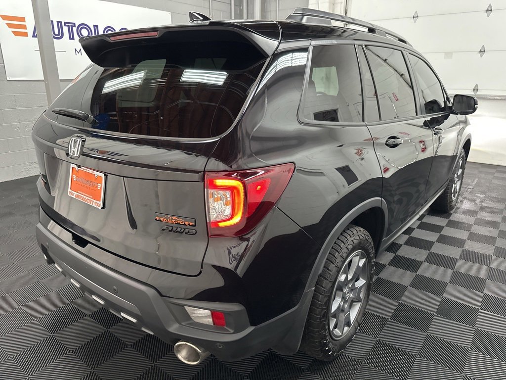 Used 2025 Honda Passport TrailSport image 9