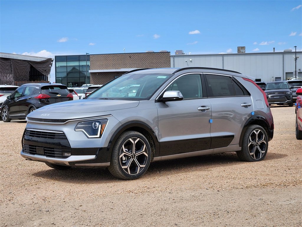 New 2025 Kia Niro EX Touring image 4