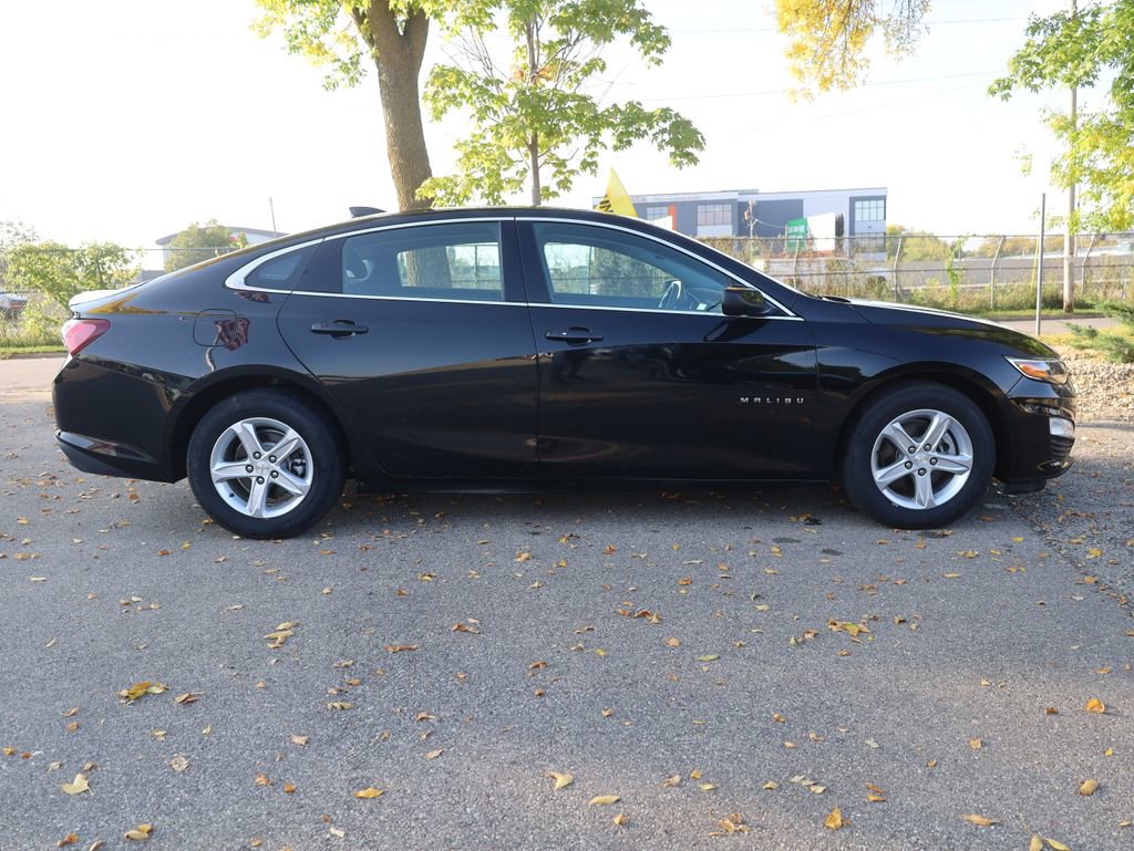 Used 2022 Chevrolet Malibu LT image 11