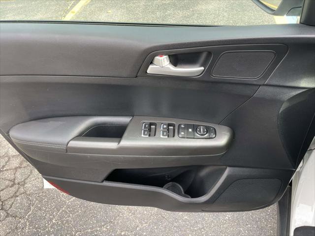 Used 2019 Kia Sportage LX w/ LX Popular Package image 16