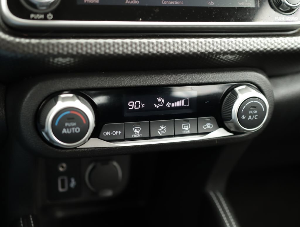 Used 2020 Nissan Kicks SV w/ Exterior Package image 14