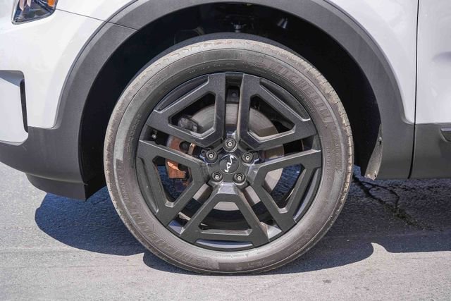 Certified 2024 Kia Telluride EX X-Line AWD/4WD image 11