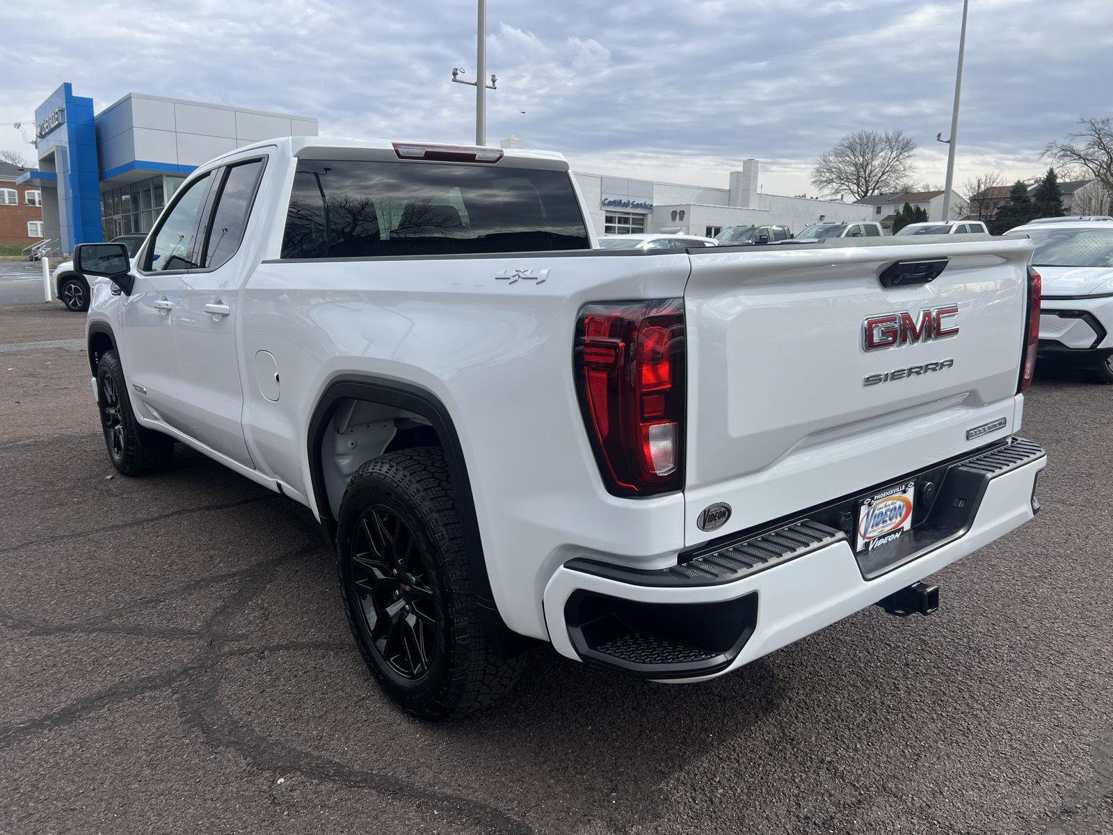Used 2025 GMC Sierra 1500 Elevation AWD/4WD image 5