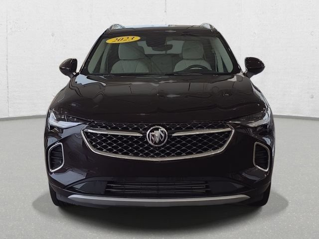 Used 2023 Buick Envision Avenir image 2