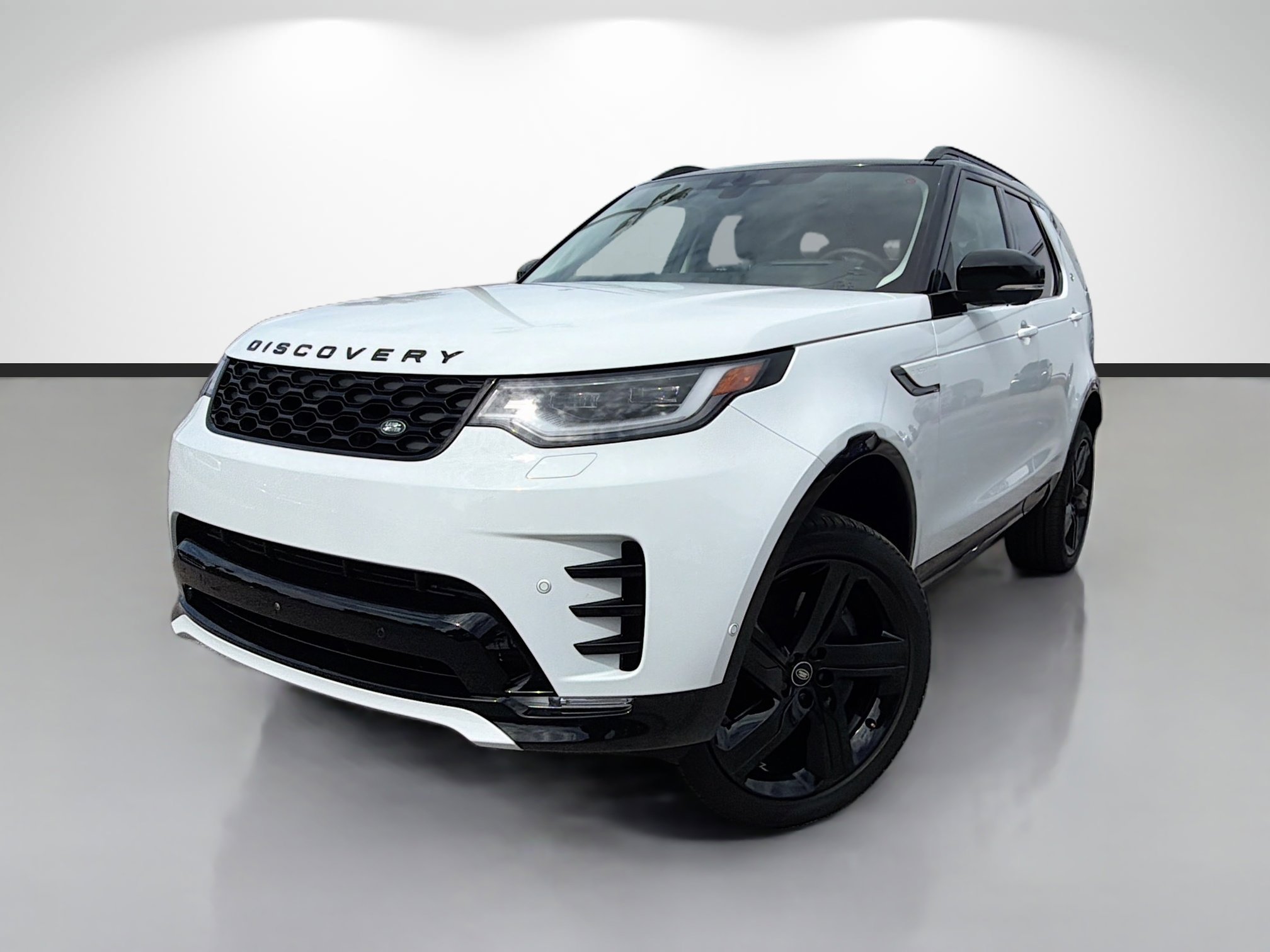 Used 2025 Land Rover Discovery Dynamic SE