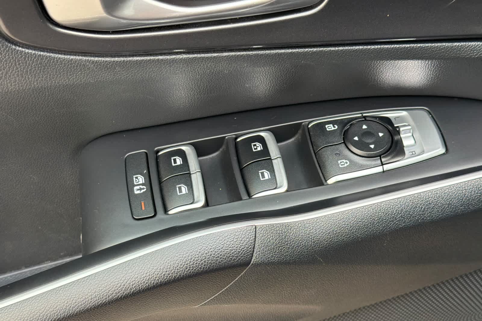 Used 2022 Kia Sorento S FWD image 13