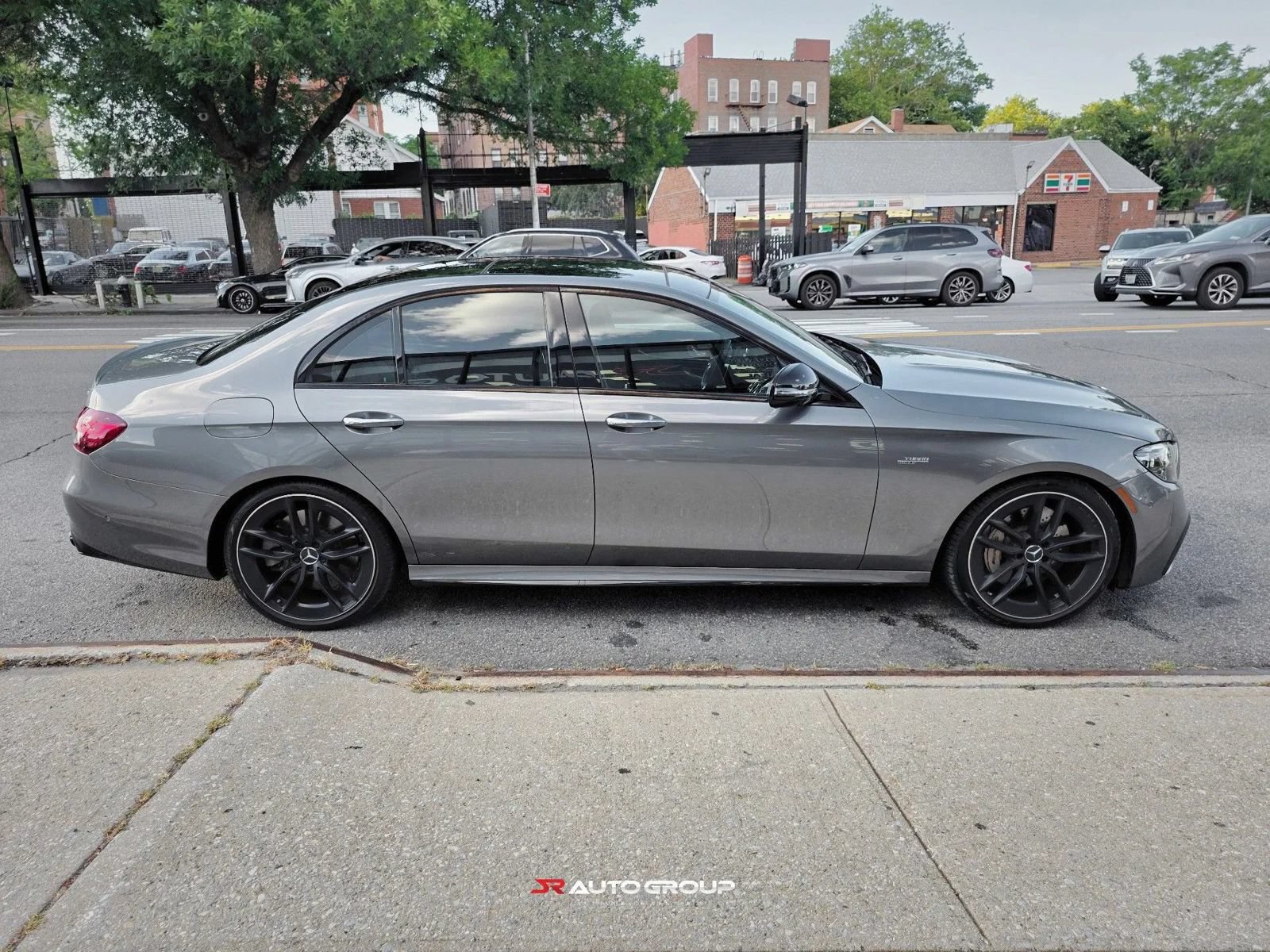 Used 2021 Mercedes-Benz E 53 AMG 4MATIC Sedan image 4