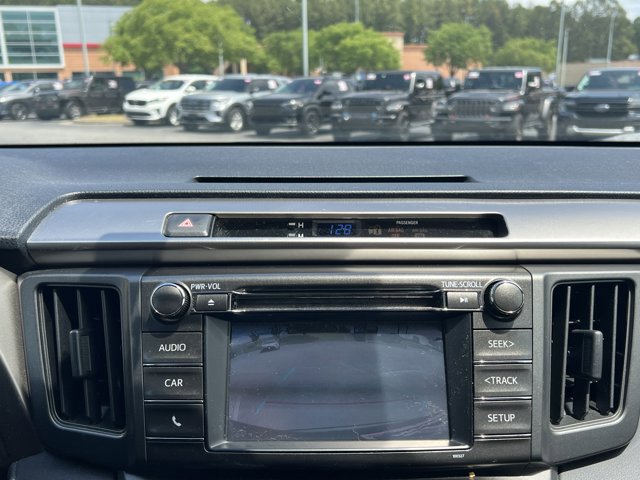 Used 2015 Toyota RAV4 LE FWD image 14