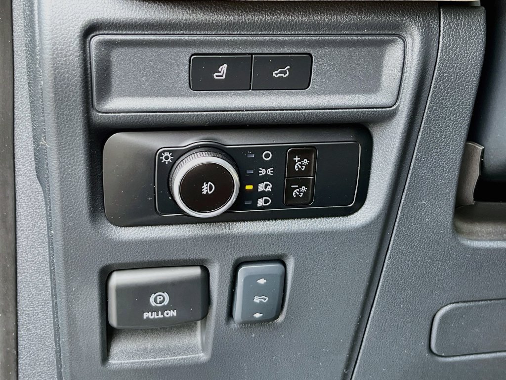 Used 2024 Ford Expedition Limited RWD image 21