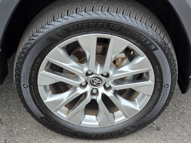 Used 2024 Toyota RAV4 XLE Premium w/ Weather Package AWD/4WD image 9