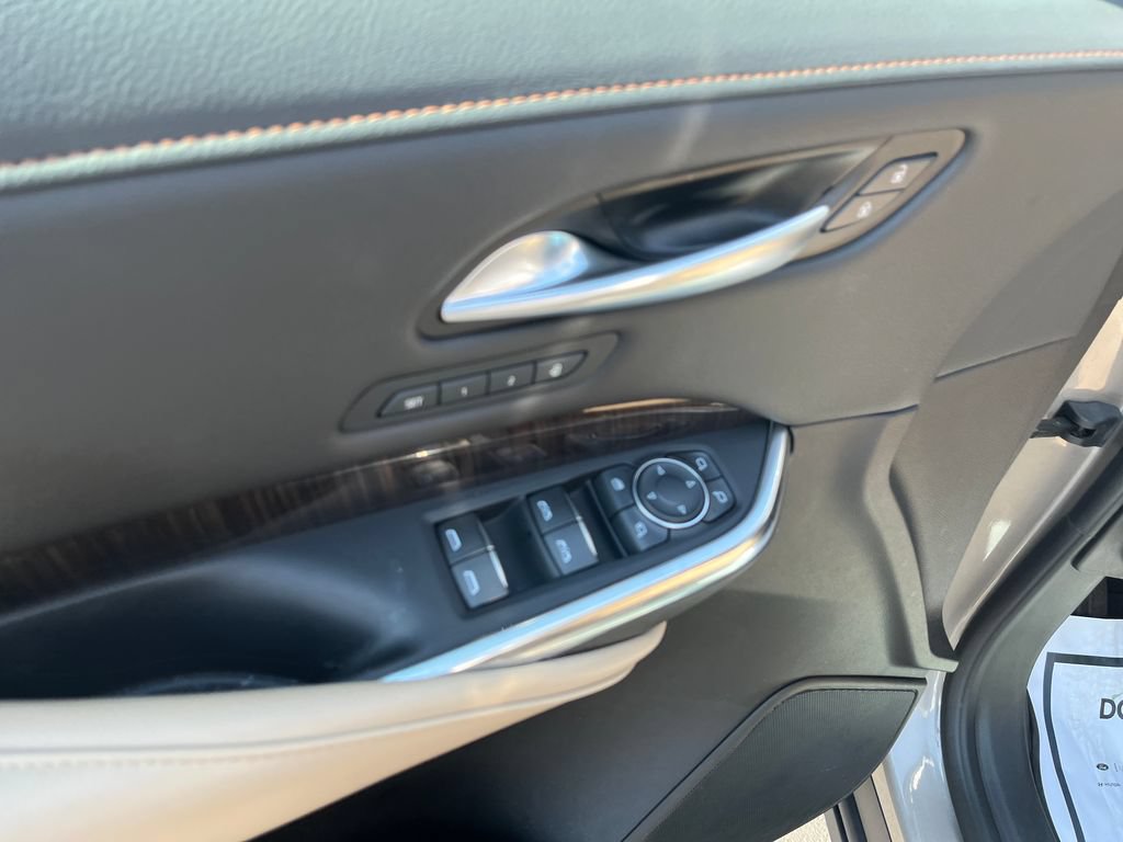 Used 2024 Cadillac XT4 Premium Luxury w/ Active Safety Package AWD/4WD image 10