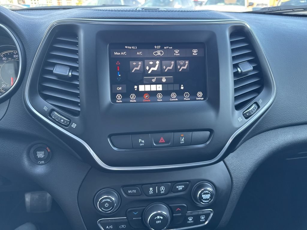 Used 2021 Jeep Cherokee Latitude Lux FWD image 6