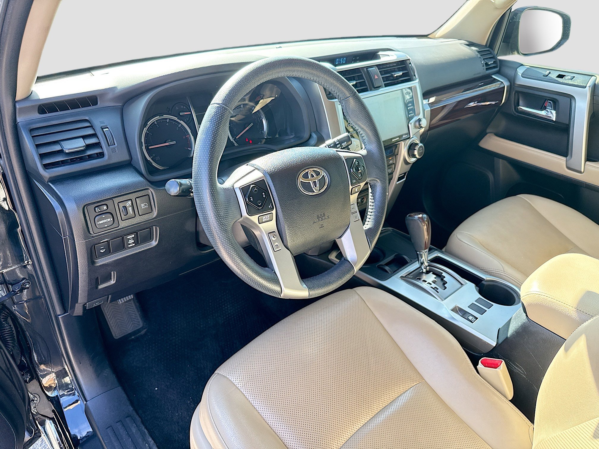 Used 2020 Toyota 4Runner Limited image 25