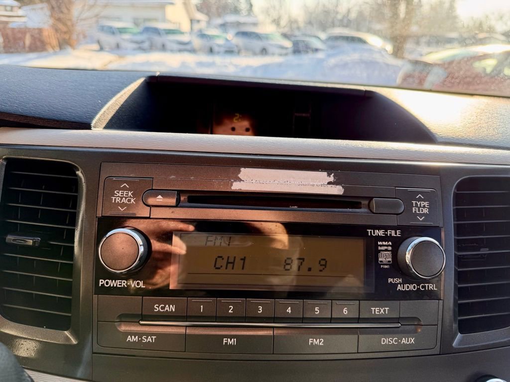 Used 2014 Toyota Sienna L image 29