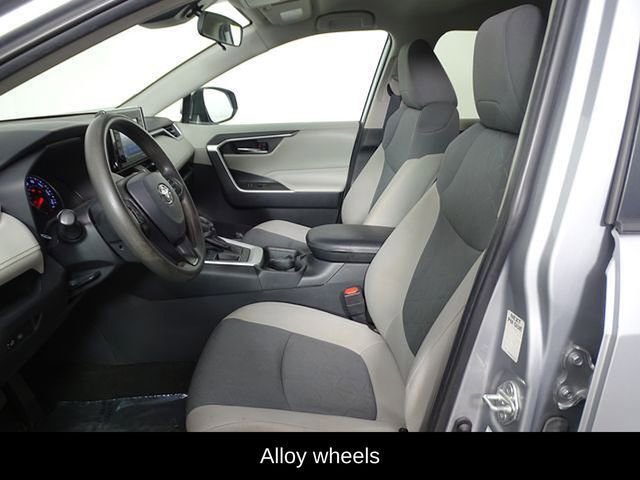 Used 2021 Toyota RAV4 XLE image 10