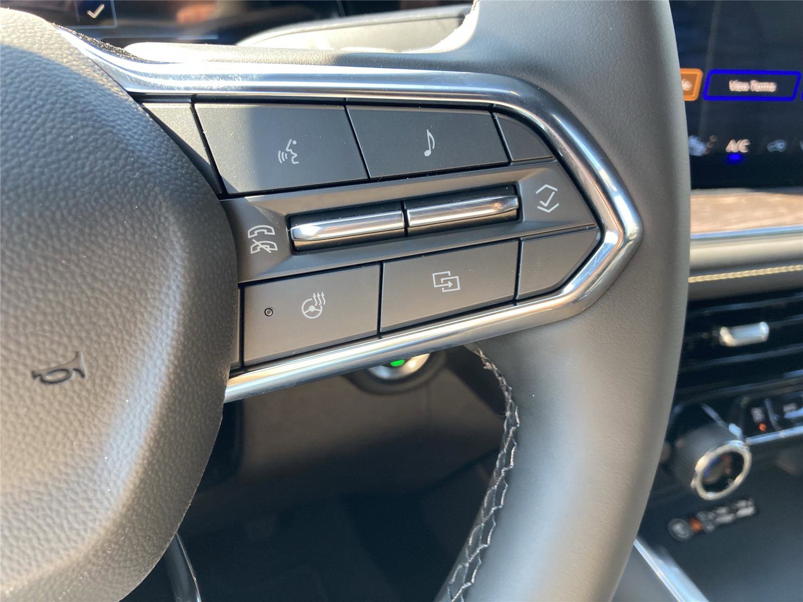 New 2026 Chevrolet Suburban Premier image 21