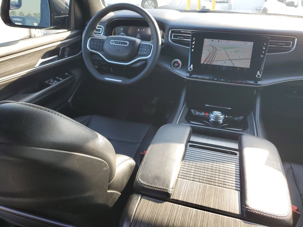 Used 2024 Jeep Wagoneer Series II w/ Flexible Seating Group RWD image 11