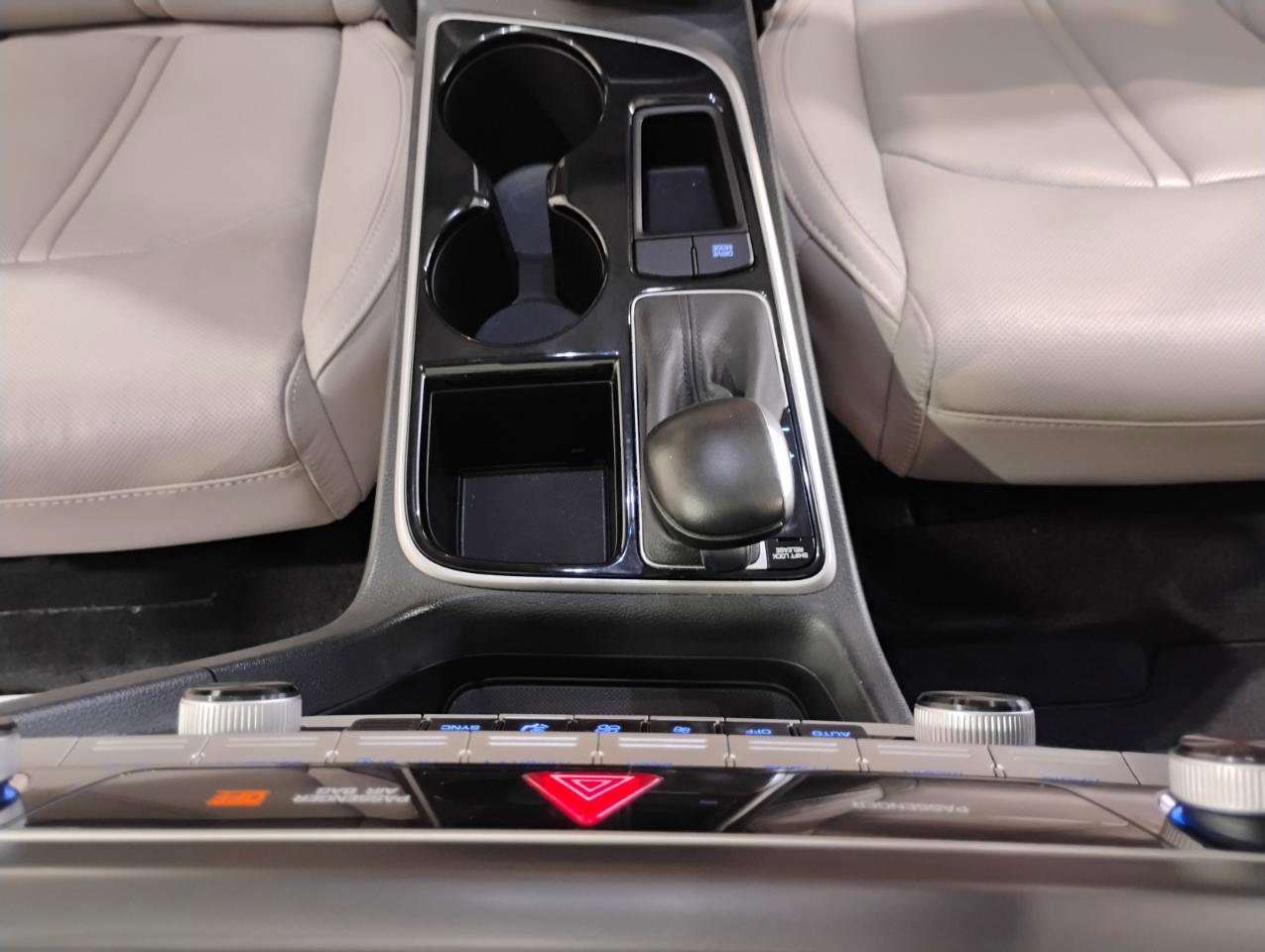 Used 2018 Hyundai Sonata Limited image 65