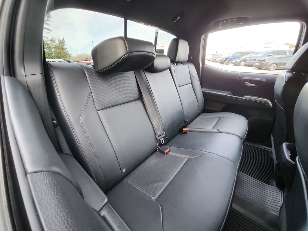 Used 2023 Toyota Tacoma Limited image 31