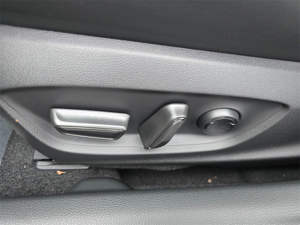 New 2026 Toyota Prius Plug-In Hybrid image 24