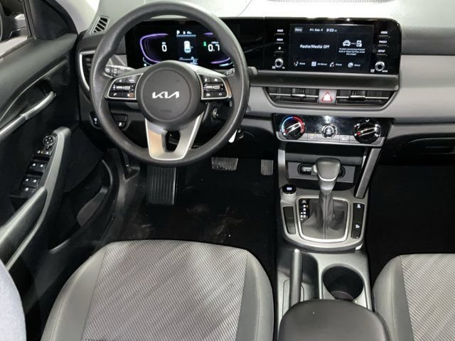 Used 2024 Kia Seltos LX AWD/4WD image 14