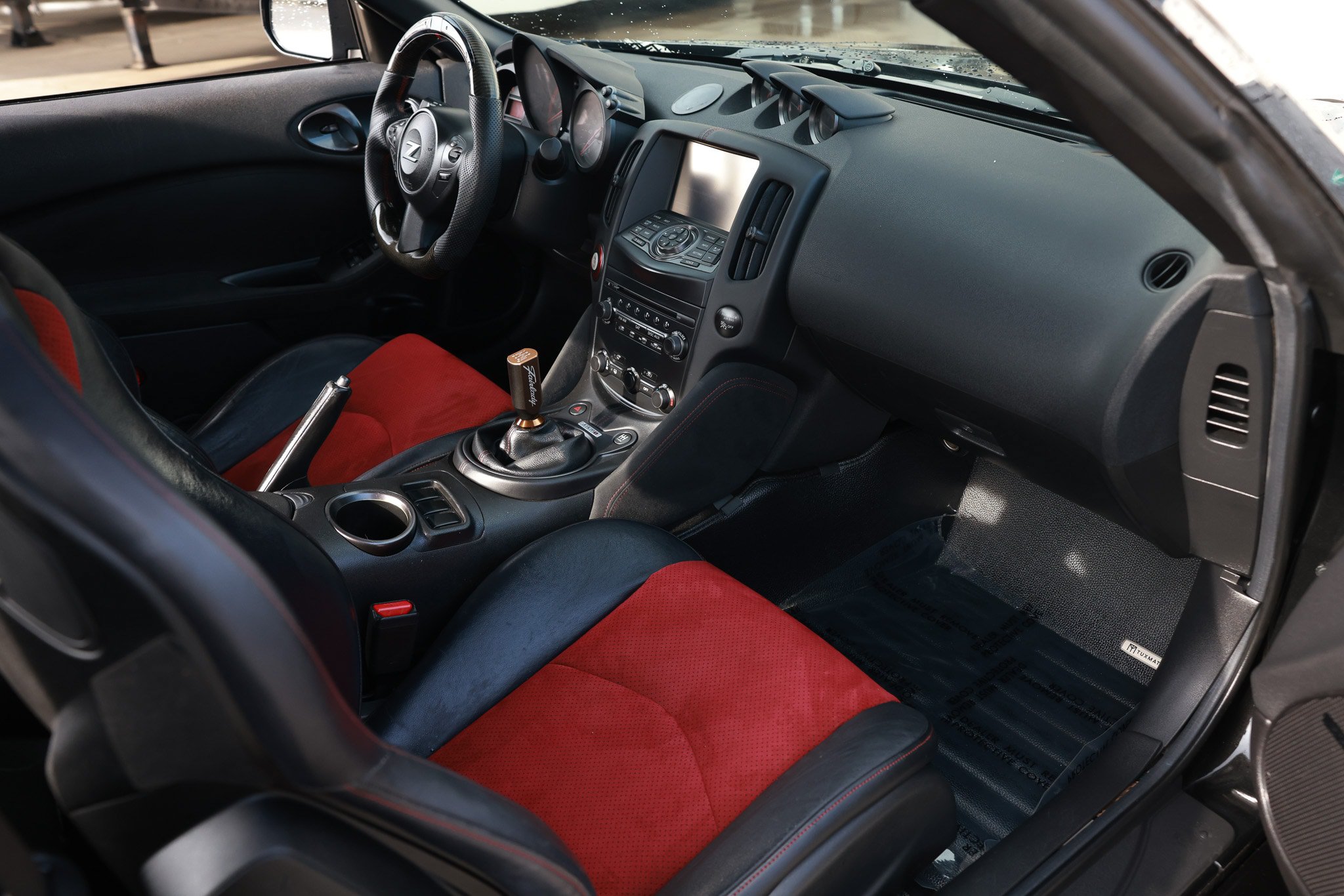 Used 2016 Nissan 370Z NISMO RWD image 16