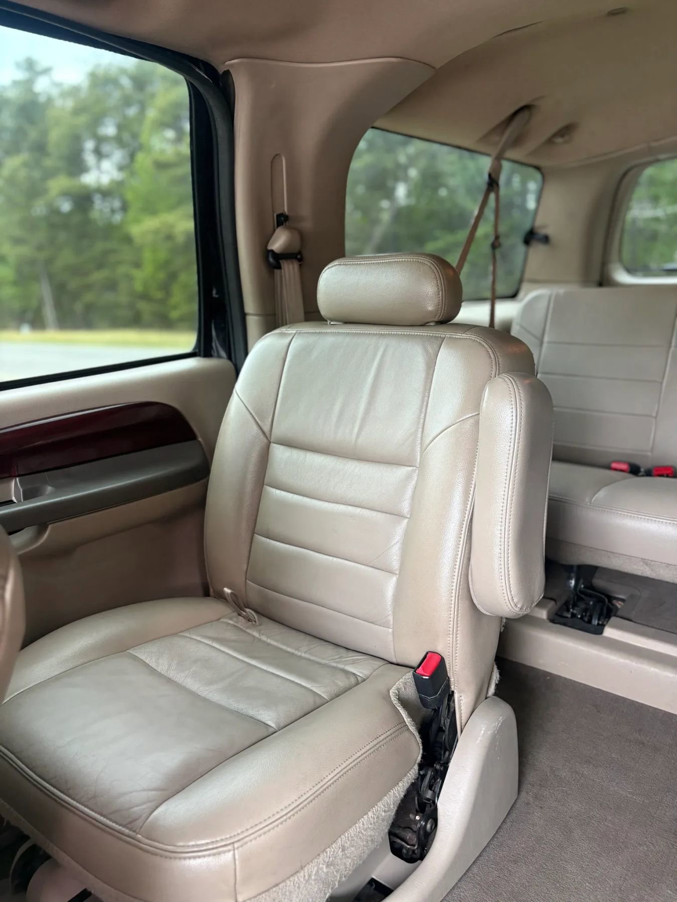 Used 2004 Ford Excursion Limited AWD/4WD image 38