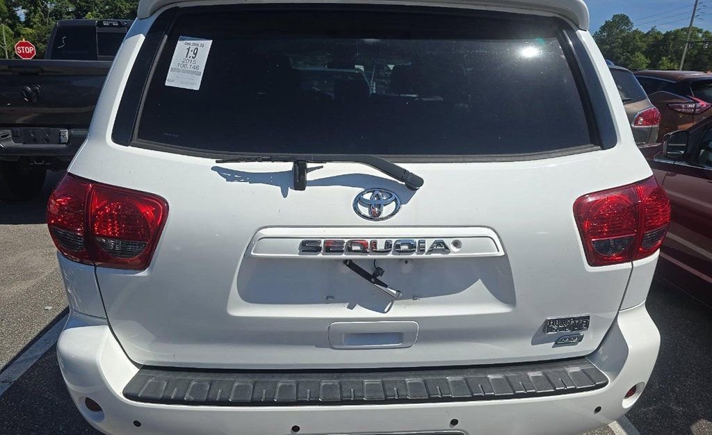 Used 2015 Toyota Sequoia SR5 AWD/4WD image 4